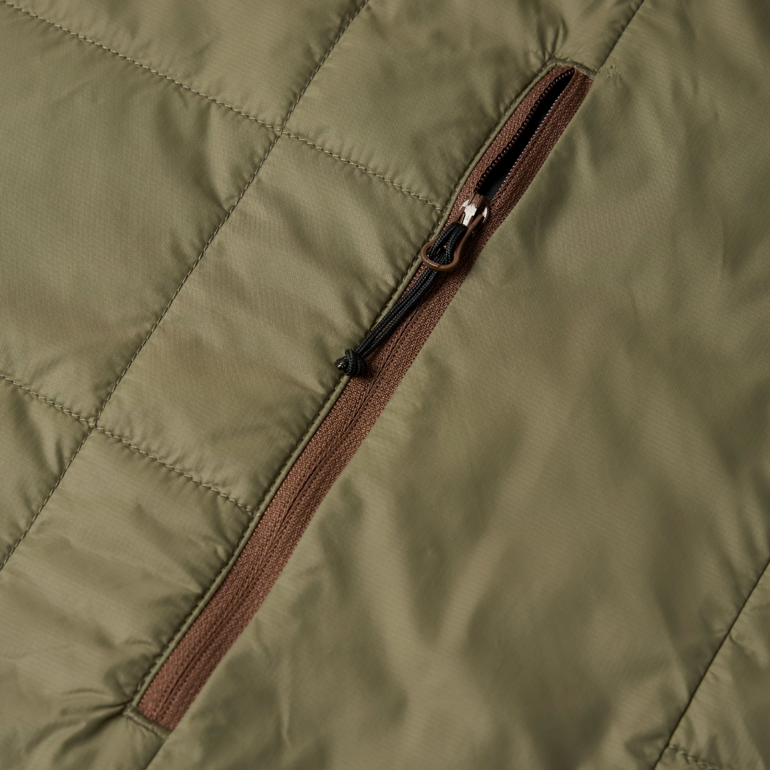 M's Seasonal Lightweight Insulated Vest - Image 5